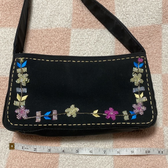 Beaded Floral Embroidered Shoulder Bag - Picture 5 of 11